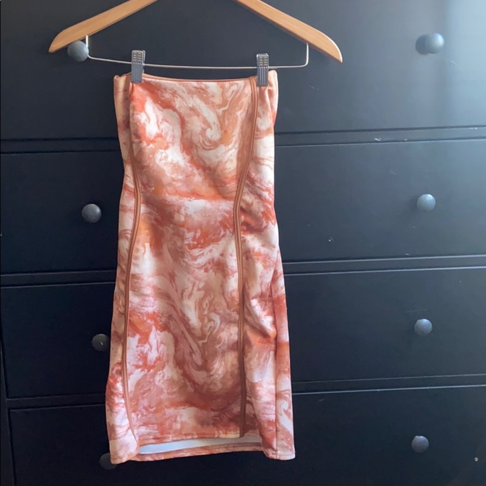 Strapless marble bodycon dress